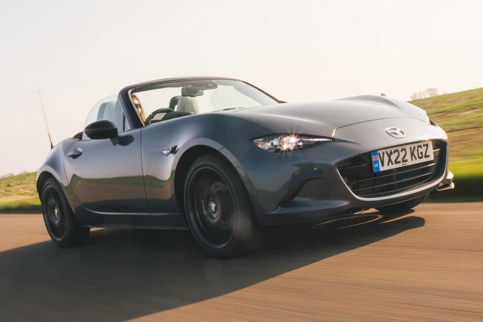 بررسی مزدا MX-5 2.0 GT Sport Tech 2022 انگلستان